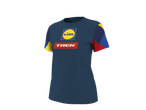 Tricou funcțional CRIVIT de damă, bleumarin, cu logo-urile Lidl și Trek, mâneci cu forme geometrice colorate.