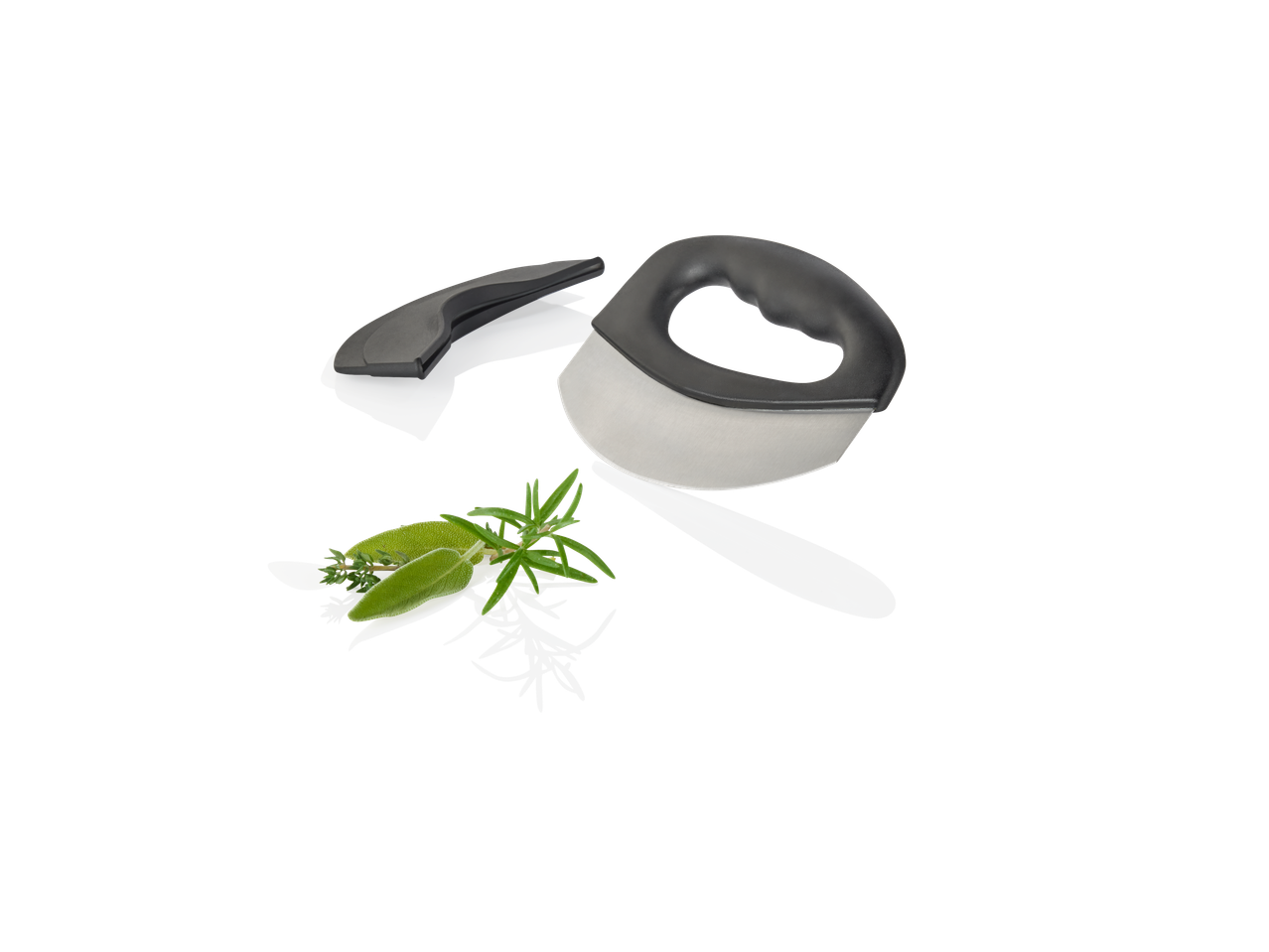 Faca de cozinha com ervas aromáticas.