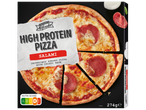 Pizza Alfredo congelată, bogată în proteine, cu salam.
