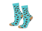 Ein Paar lustige Socken mit Kaffebohnenmuster auf hellblauem Grund.