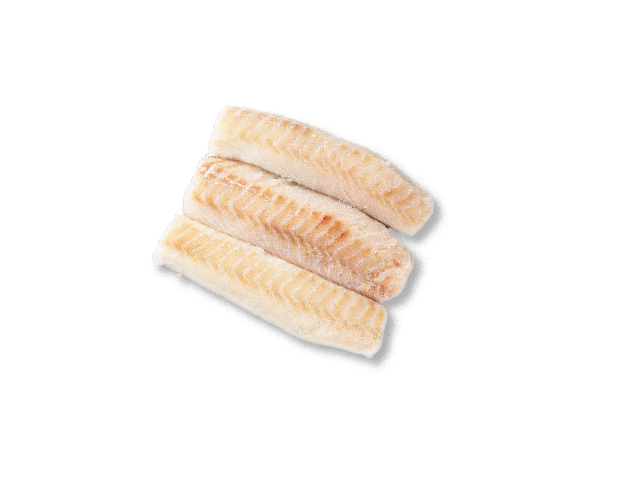 Trīs saldētas baltās zivs filejas, kas novietotas pa diagonāli uz melna fona.