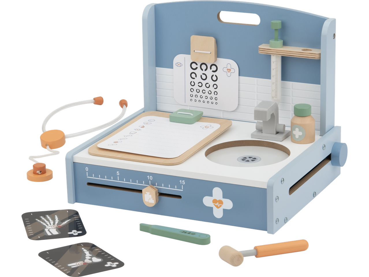 Lupilu koka klīnikas komplekts ar piederumiem, piemēram, stetoskopu, termometru un rentgena attēliem.