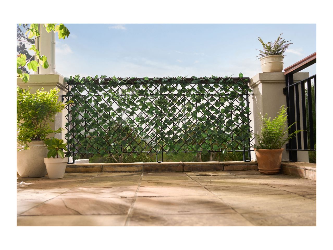 Go to full screen view: Livarno Home Privacy Screen - Image 3