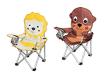 Zwei zusammenklappbare Kinderstühle mit niedlichen Tiermotiven (Eisbär und Otter).