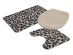 Set kupaonskih prostirki s uzorkom leoparda i bež navlakom za WC dasku.