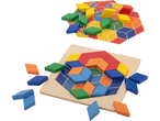 LUPILU® hariv puidust mänguasi: värvilised rombikujulised tükid mustrilisel laual