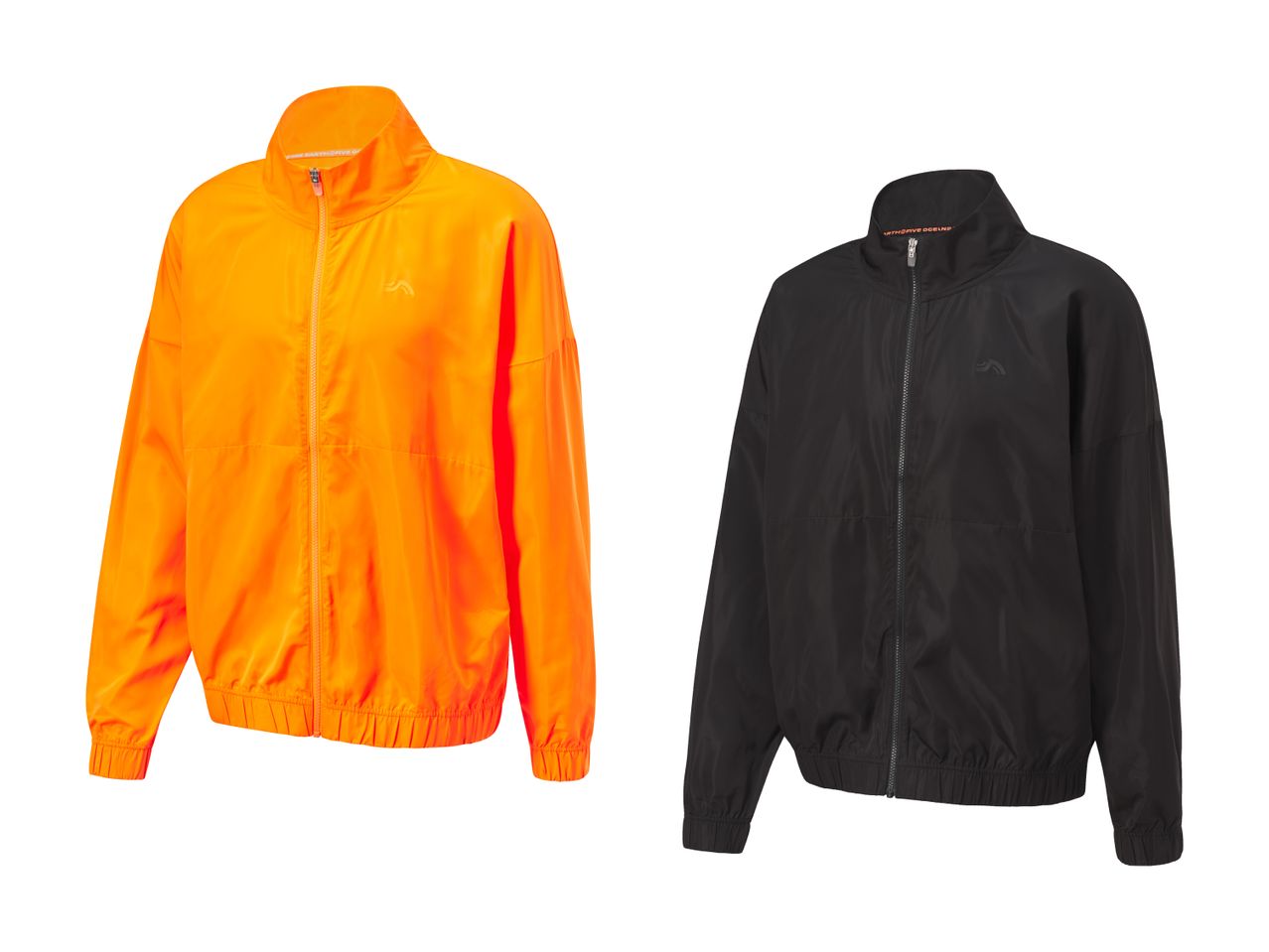 To Puma windbreakers, en orange og en sort.