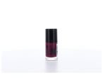 Vernis à ongles, teinte rouge foncé.
