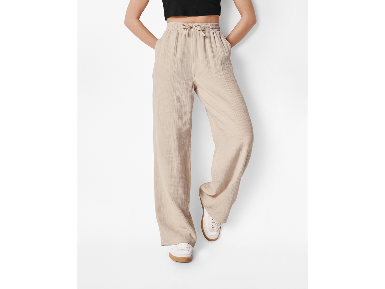 Bež široke hlače za ženske.