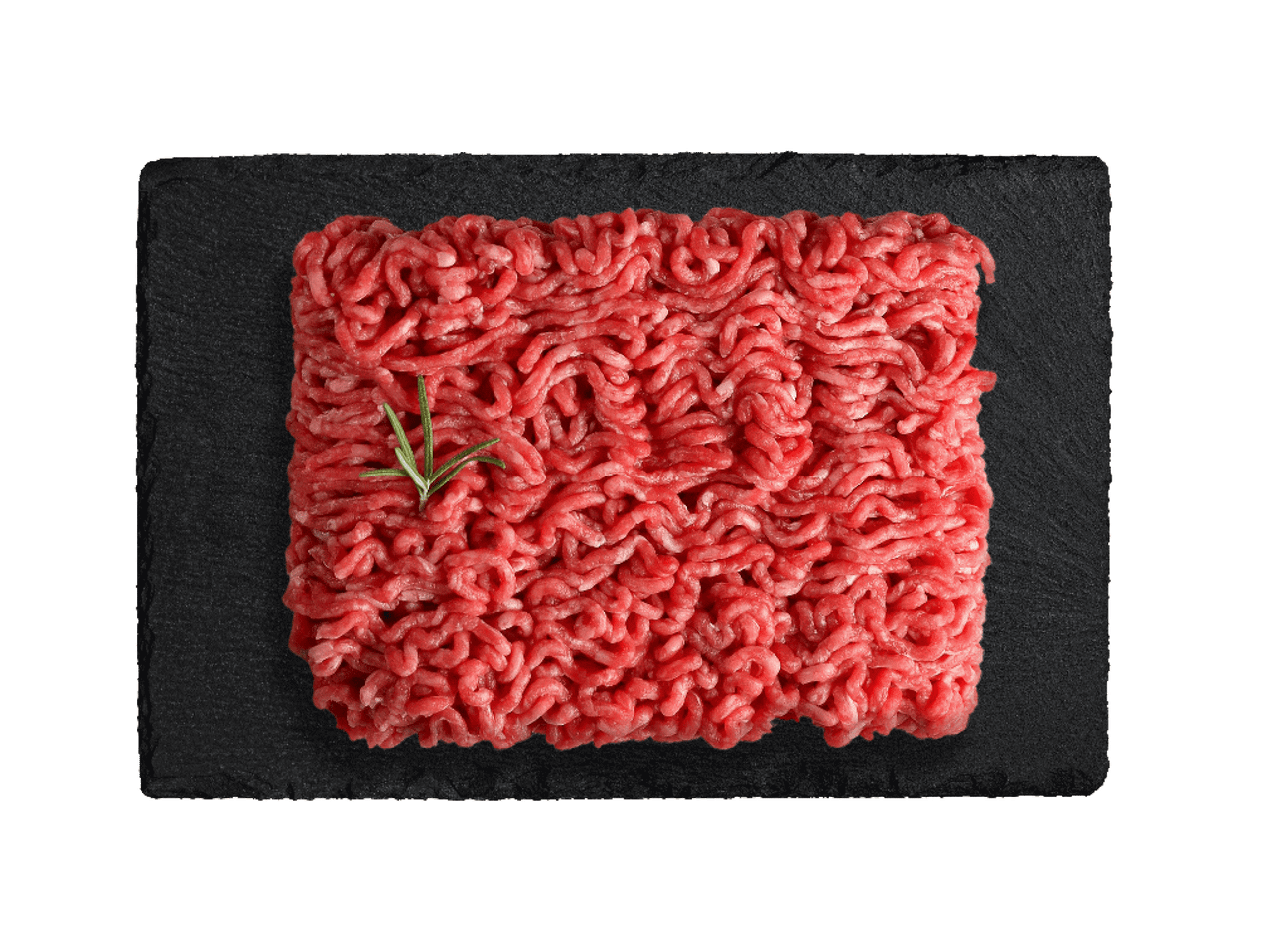 Värske hakkliha rosmariiniga mustal laual.