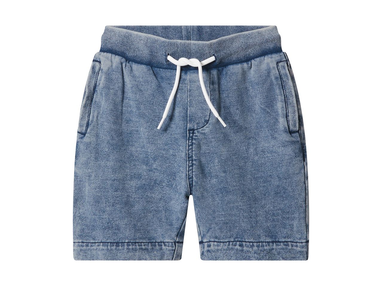 Blå denim-look shorts med hvid snøre i taljen og sidelommer.