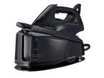 Ferro a vapor SilverCrest preto com estação base e tanque de água de 1,5L.