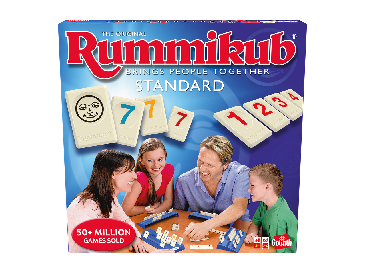 Bordspeldoos met het spel Rummikub, met een gezin dat het spel speelt en spelstukken.