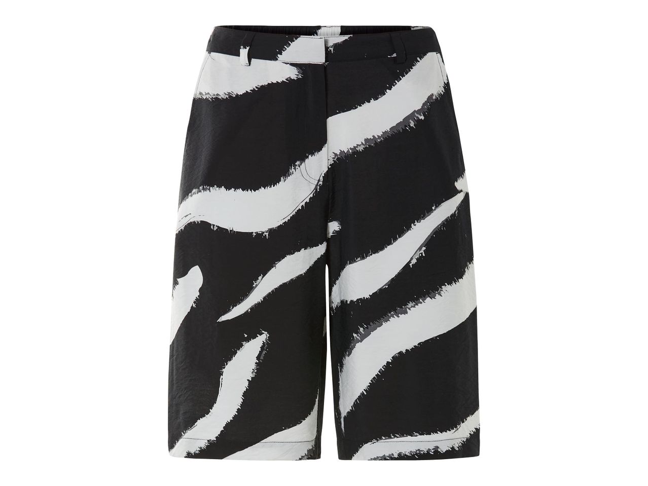 Zebra mintás, rövidnadrág.
