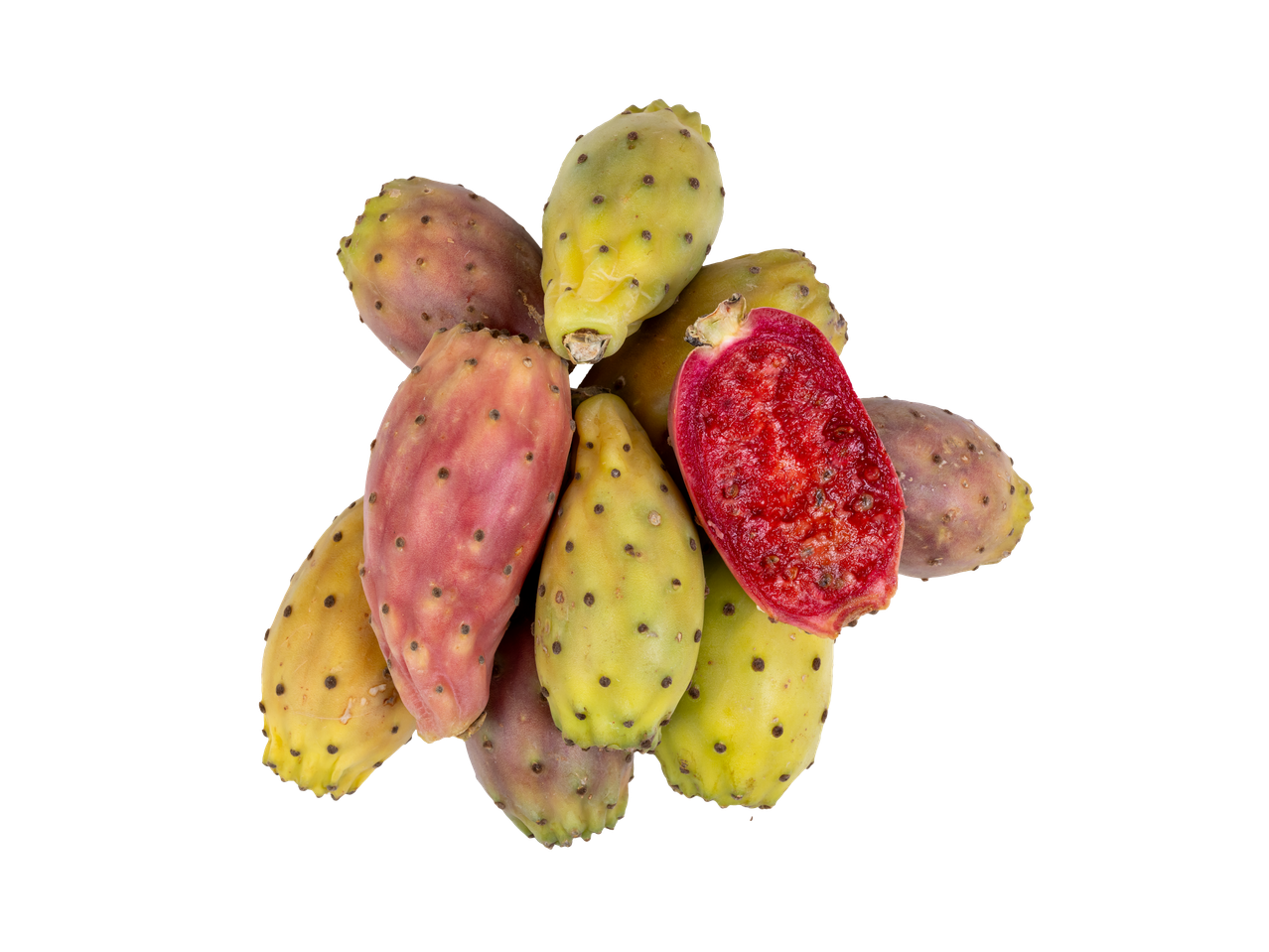 Fructe de cactus coapte, unele galbene și roșii, una tăiată în jumătate.