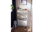 Sapateira LIVARNO com dois compartimentos abertos e uma gaveta fechada, contendo vários sapatos.