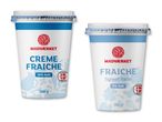 To beholdere med Madværket creme fraiche, den ene med 18% fedt og den anden med 9% fedt.