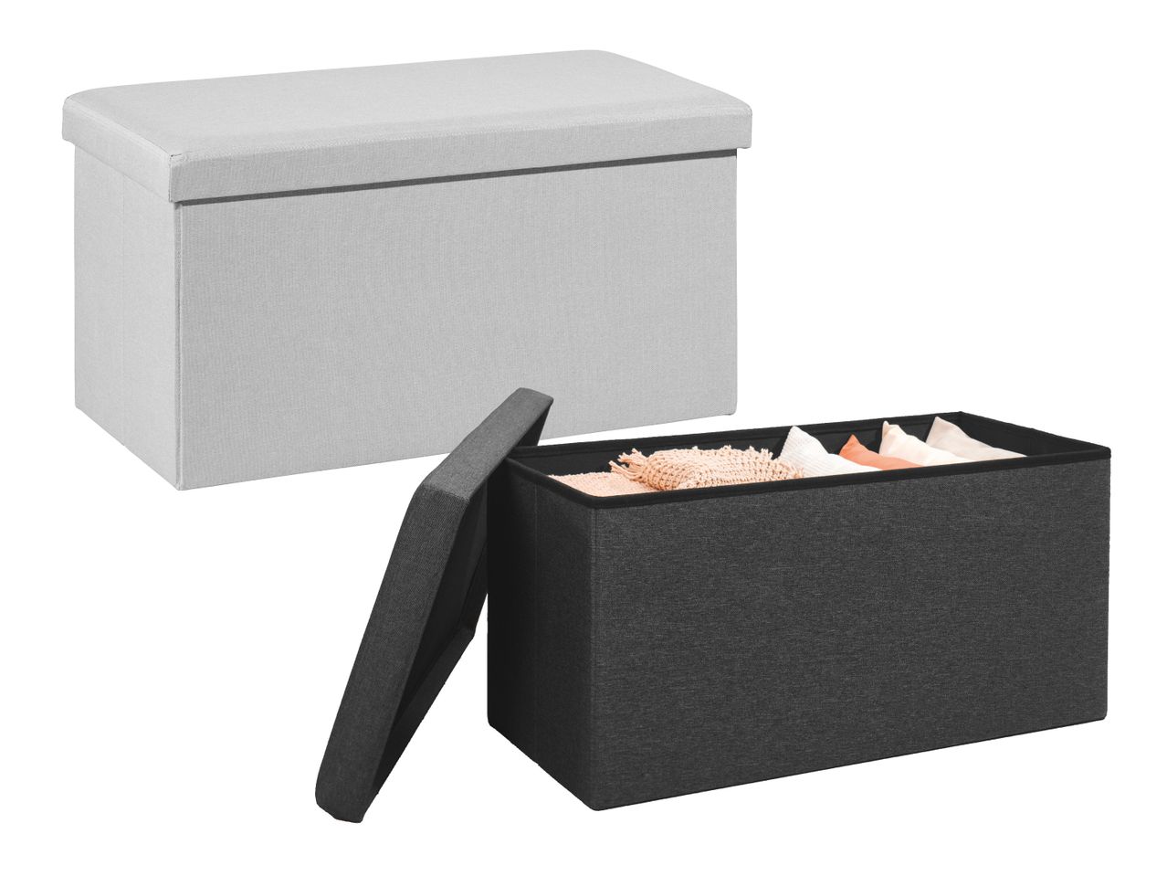 Zwei Stoffhocker in Grau und Anthrazit, der anthrazitfarbene ist offen und mit Textilien gefüllt.