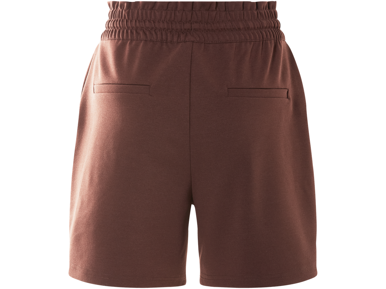 Pruunid, elastsed lühikesed püksid taskutega.
