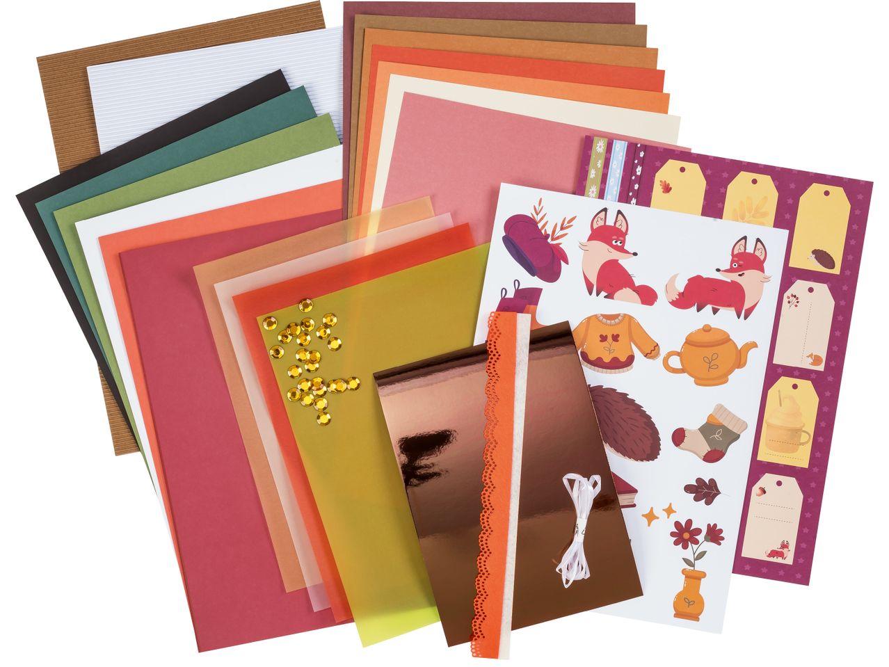 Комплект за скрапбукинг с есенна тематика, включващ цветни хартии, стикери с лисици и декоративни елементи.