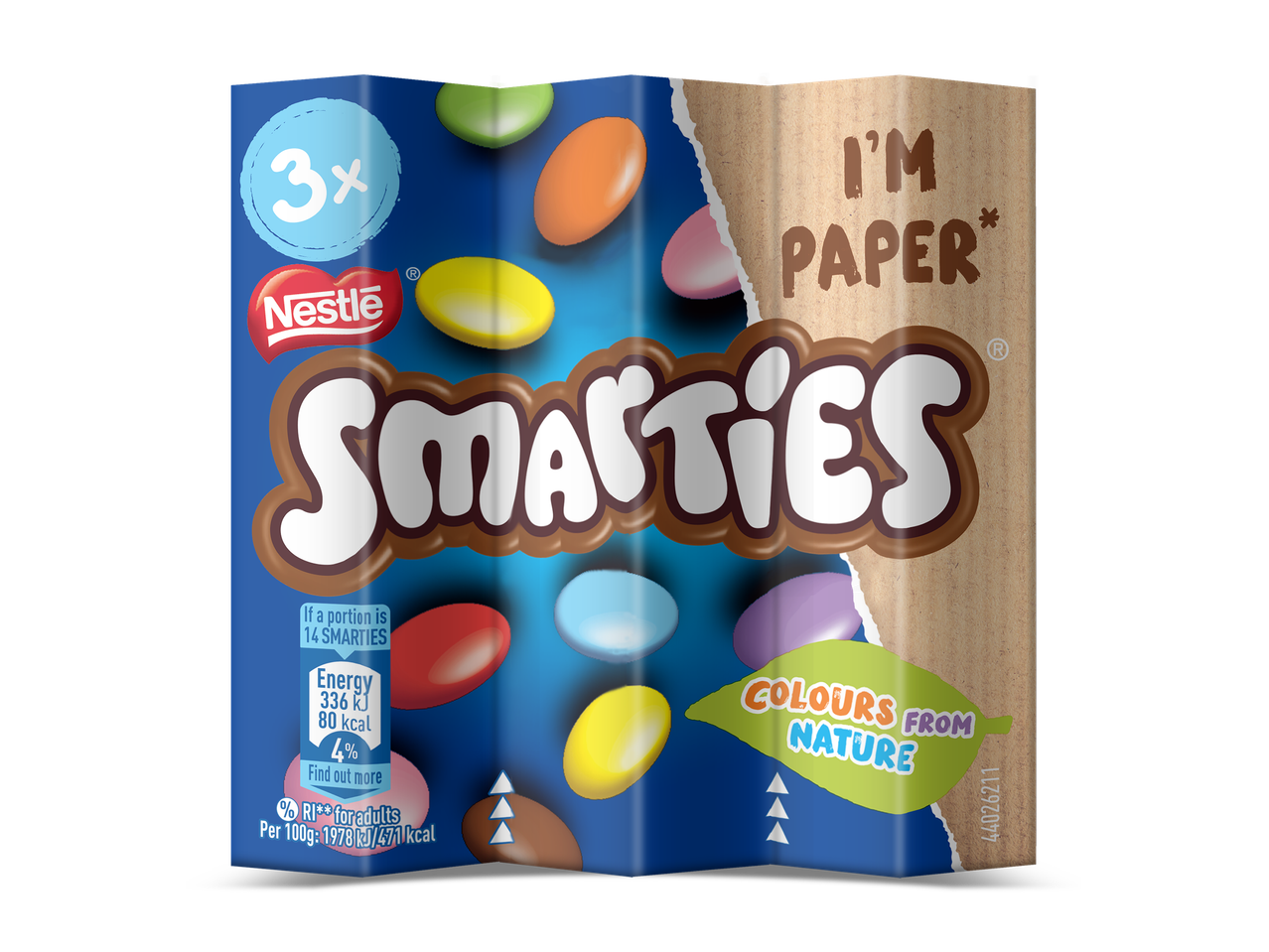 Smarties in een papieren verpakking met de tekst 'I'M PAPER' en 'COLOURS FROM NATURE'.