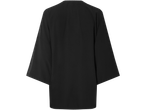 Crni kimono s dugim rukavima.