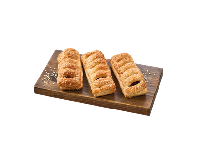 Cīsiņš kārtainajā mīklā ar sinepēm