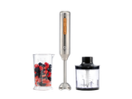 Liquidificador de mão SILVERCREST 2 em 1 com acessórios e frutos silvestres num copo medidor.