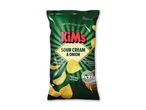 En pose sour cream & onion chips med teksten 'Når du er sulten for sjov!'