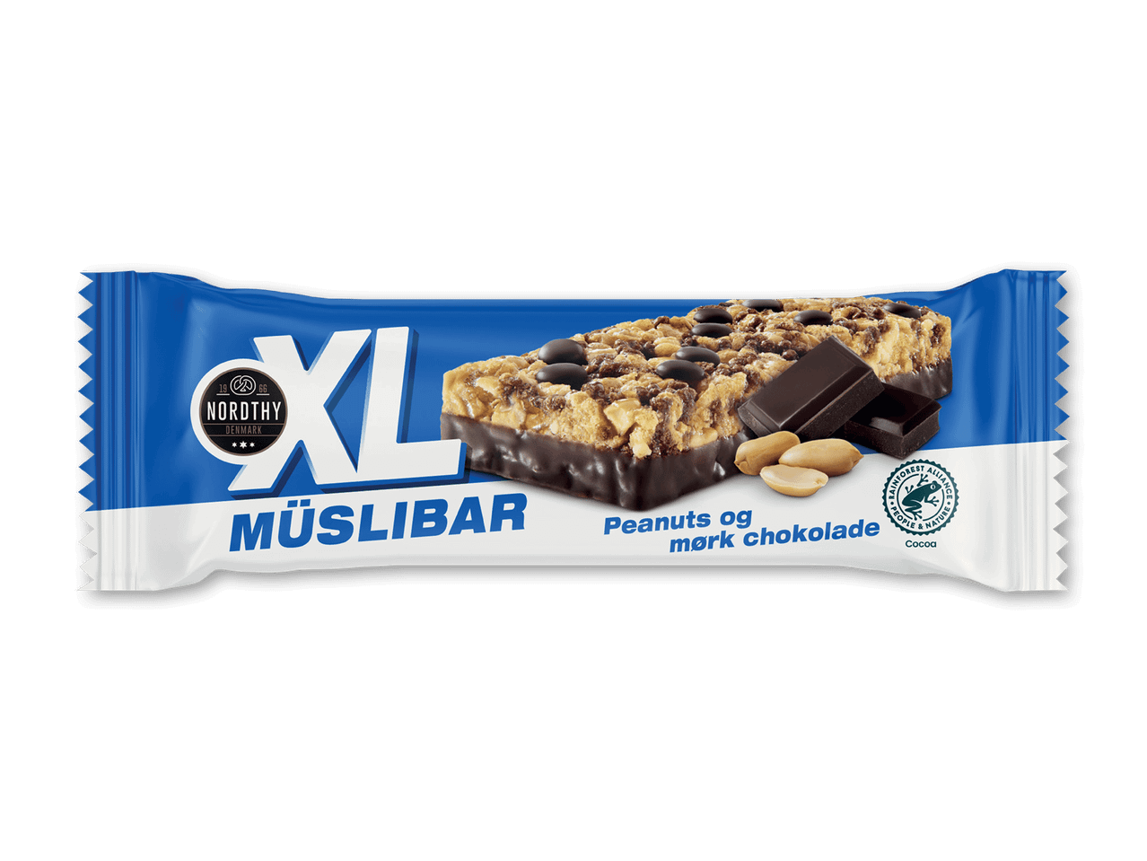 Müslibar med peanuts og mørk chokolade i blå og hvid indpakning.