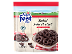 Alpenfest Salted Mini Pretzels met pure chocolade in een zak.