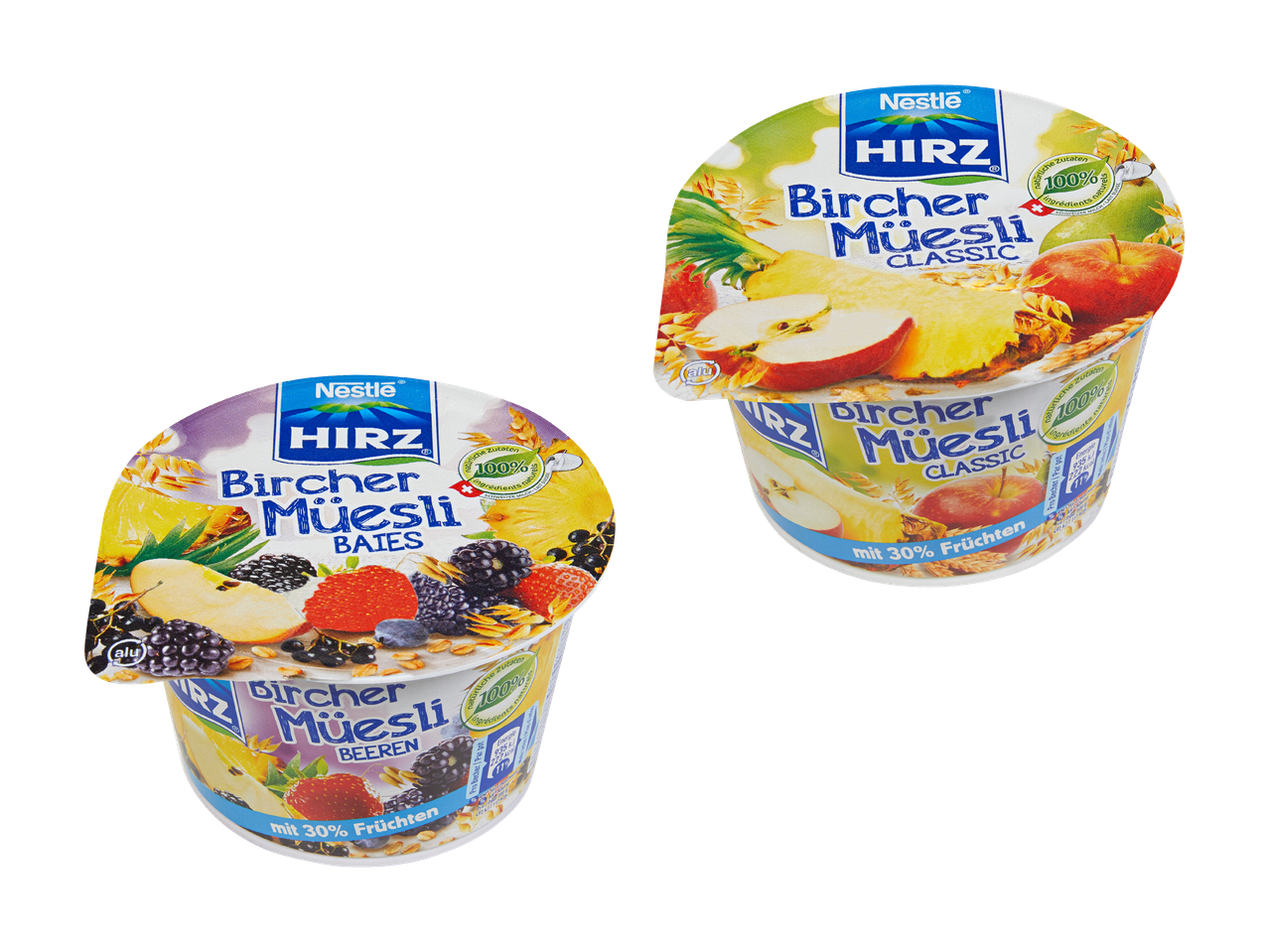 Zwei Nestlé Hirz Bircher Müsli Joghurtbecher, einer klassisch und einer mit Beeren.