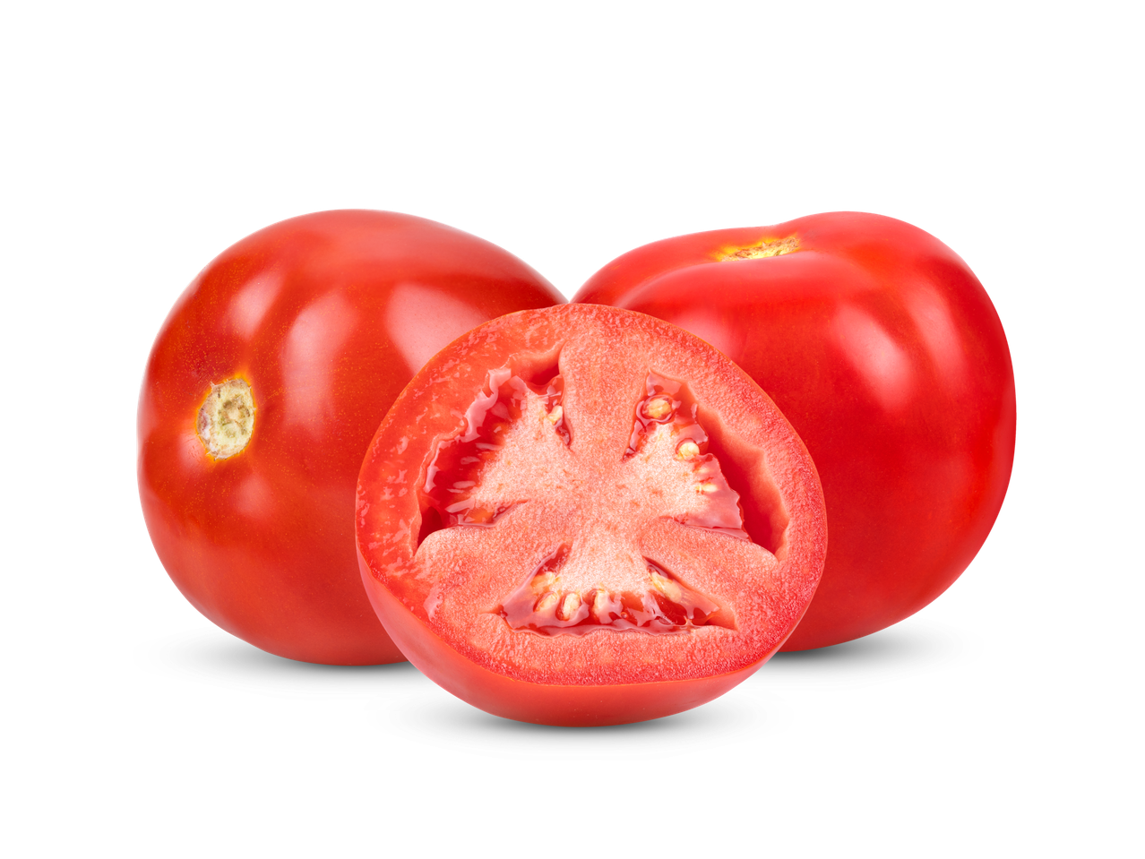 Du du sveiki raudoni pomidorai ir vienas perpjautas pomidoras, atskleidžiantis jų šviežią, sultingą vidų.