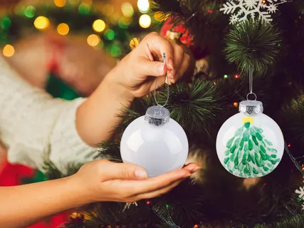 Karácsonyfagömb-készítő kreatív készlet