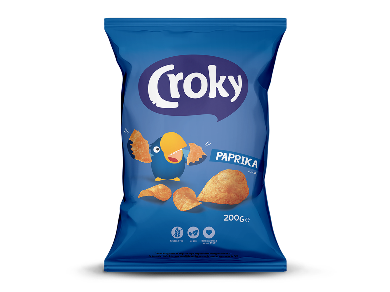 Een blauwe zak chips met een cartoonvogel die chips vasthoudt, met de smaak paprika.
