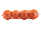 Quatro cebolas em um saco de malha laranja.