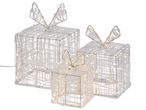 Комплект от три светещи коледни подаръчни кутии с панделки, изработени от бяла тел и прозрачна оплетка.