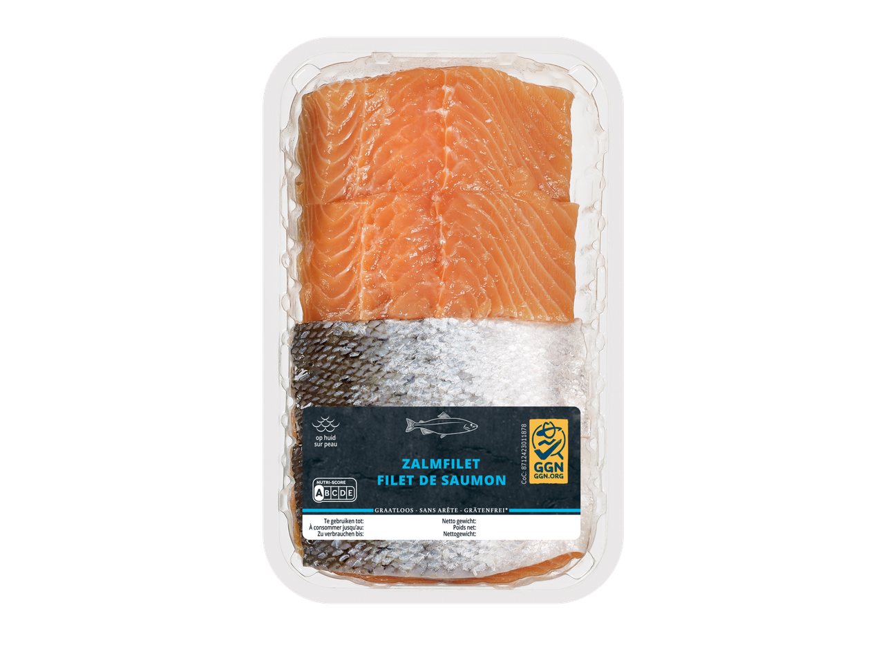 Filets de saumon et de poisson blanc en barquette plastique.