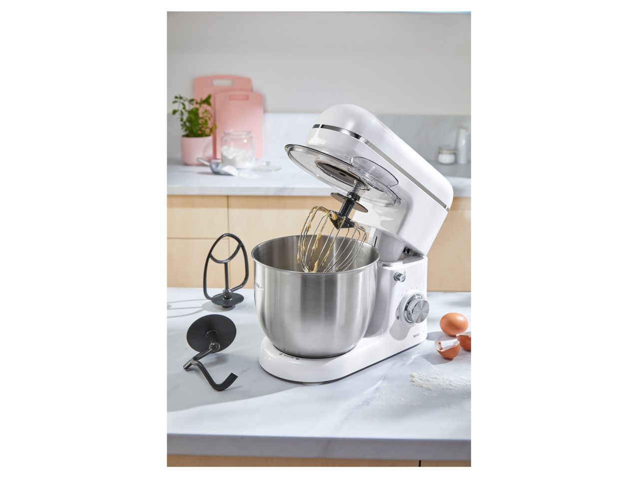 Go to full screen view: Stand Mixer - White - Image 1