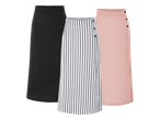 Tri suknje: crna, prugasta (crno-bijela) i ružičasta, sve s ukrasnim gumbima.