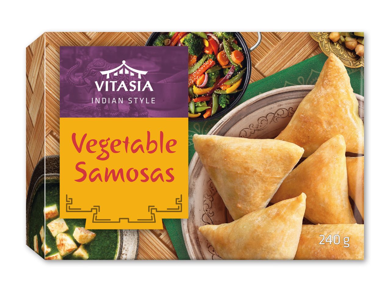 Vegetabilske samosaer i en skål, med en side af grøntsager og en grøn dip, 240g.