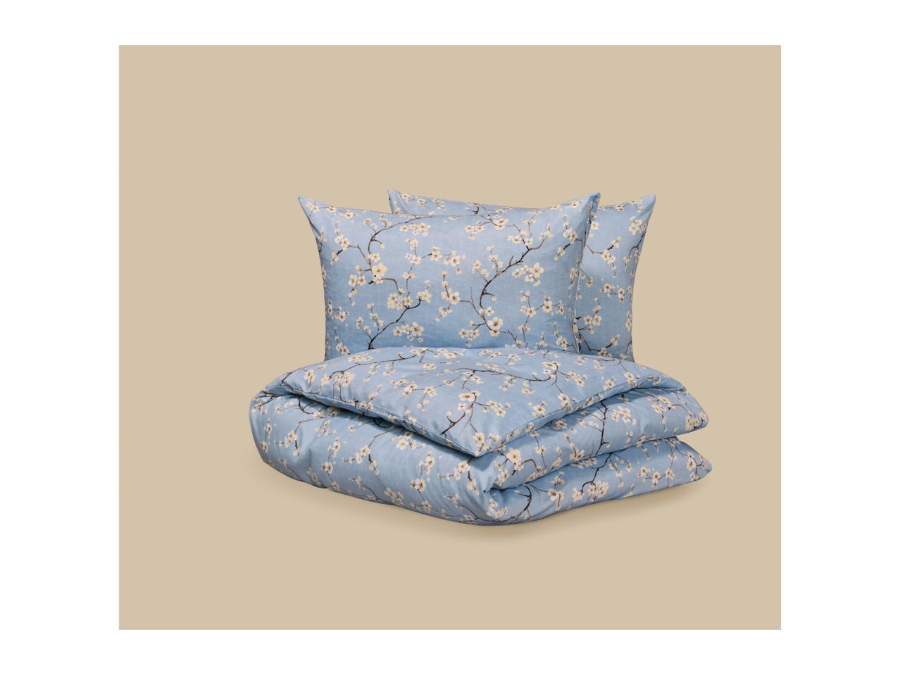 Blue floral patterned duvet cover and pillowcase set