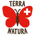 Rotes Schmetterlingssiegel mit Schweizer Kreuz, Text 'TERRA NATURA'.