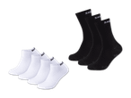 Satz weiße und schwarze Socken.