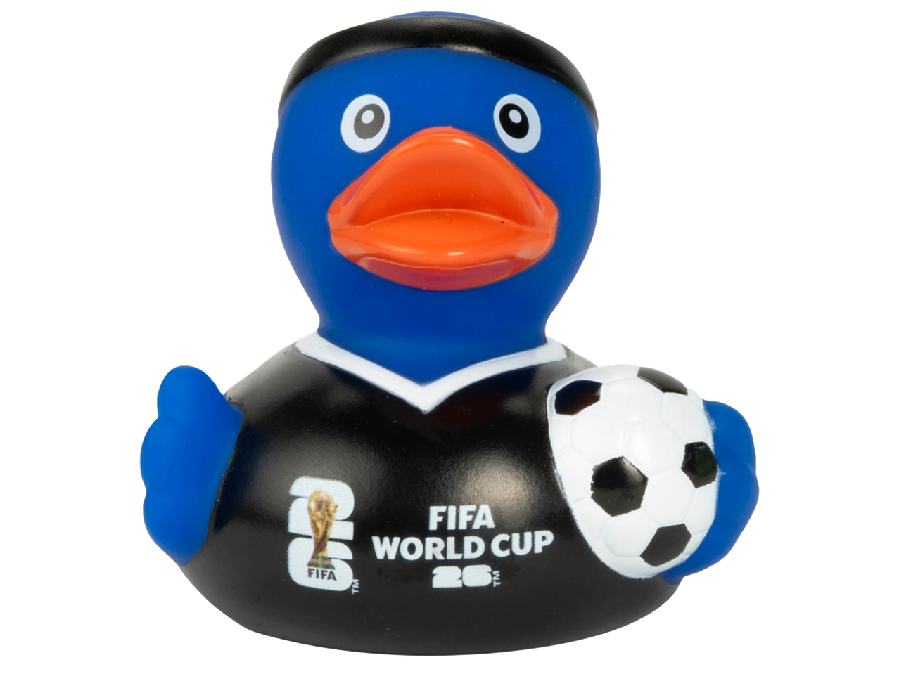Синя гумена патица с оранжева човка, облечена в черна тениска с надпис 'FIFA WORLD CUP 26' и държаща футболна топка.