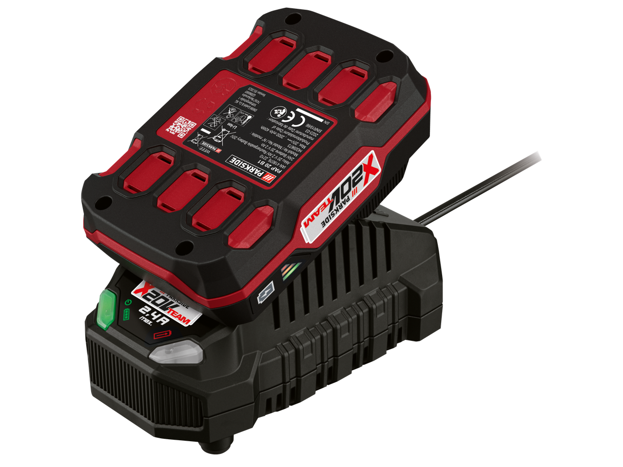 Черна и червена батерия за електроинструменти, поставена върху черно зарядно устройство.