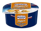 Yogurt with caramel popcorn flavor, 150g, in a blue and orange container.