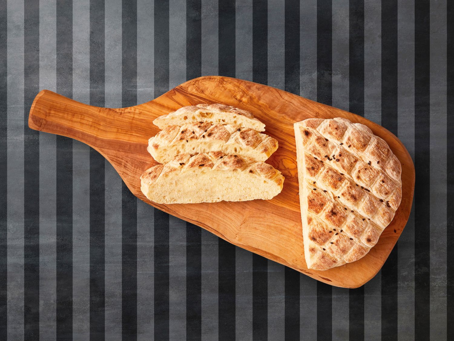 Fladenbrot Somun mit Kümmel und Sesam