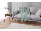 Pătură LIVARNO home Takaró, verde mentă, cu model în carouri, pe o canapea gri