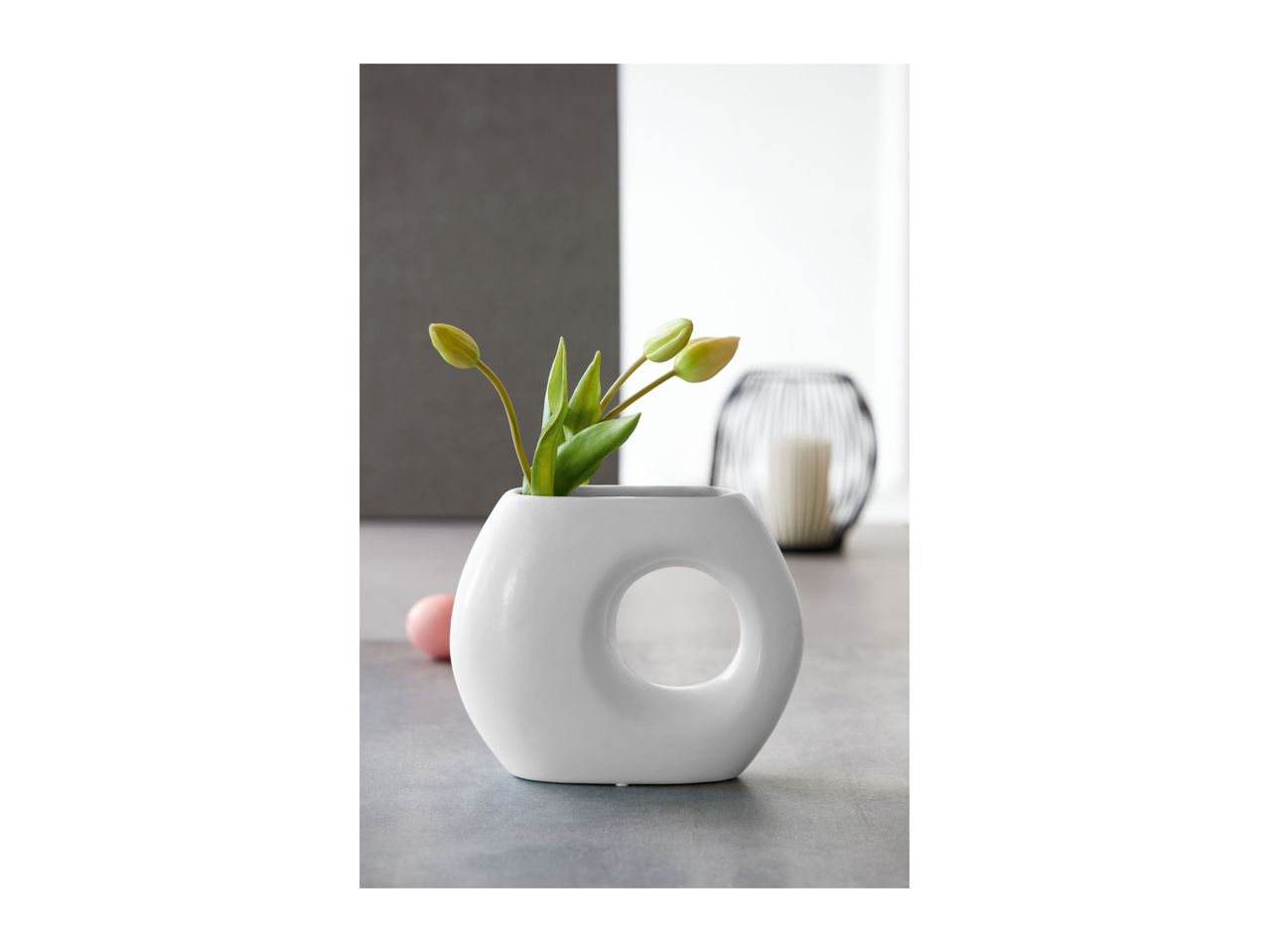Go to full screen view: Decorative Vase - Image 3
